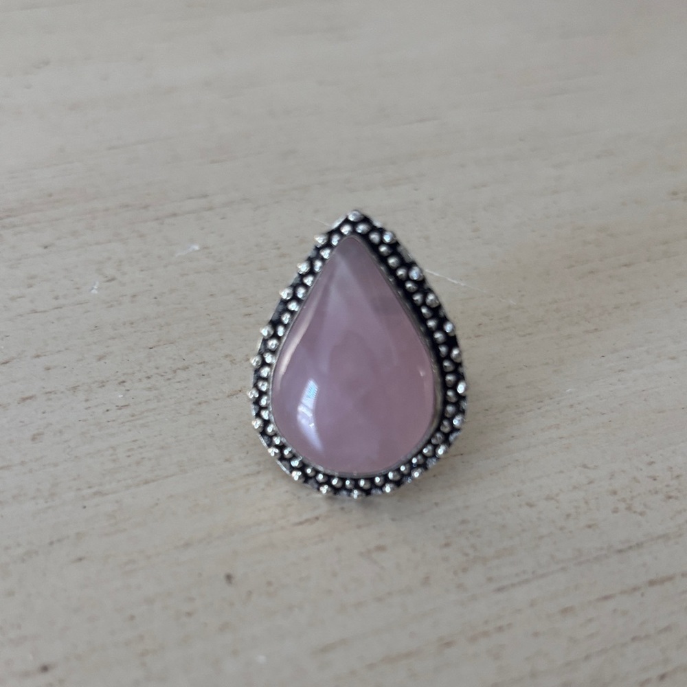 Elegant Teardrop Pink Stone Ring - Picture 3 of 6